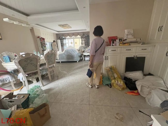 男子疑遭家暴跳楼 父母告儿媳 两年奔走讨说法