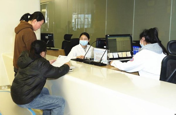 廊坊推行“按比例缴纳住院押金+医保基金预付”模式：住院押金降下来 患者就医更暖心