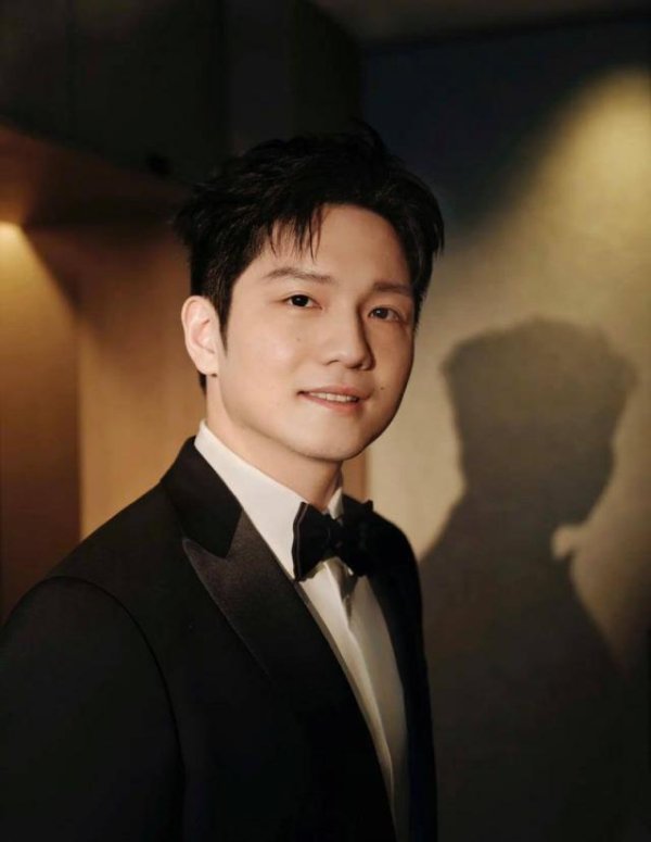 蔡猛：樊振东的可贵在于人格魅力 他去欧洲打球连80岁时尚大佬都追星