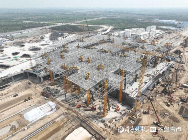 捷报! 中铁建工东营南站项目津潍场及侧式站房钢结构全部提升完成